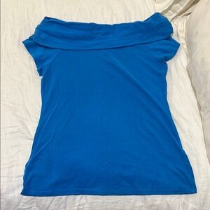 Blue, Off the shoulder summer shirt.
Size Medium
Good used condition